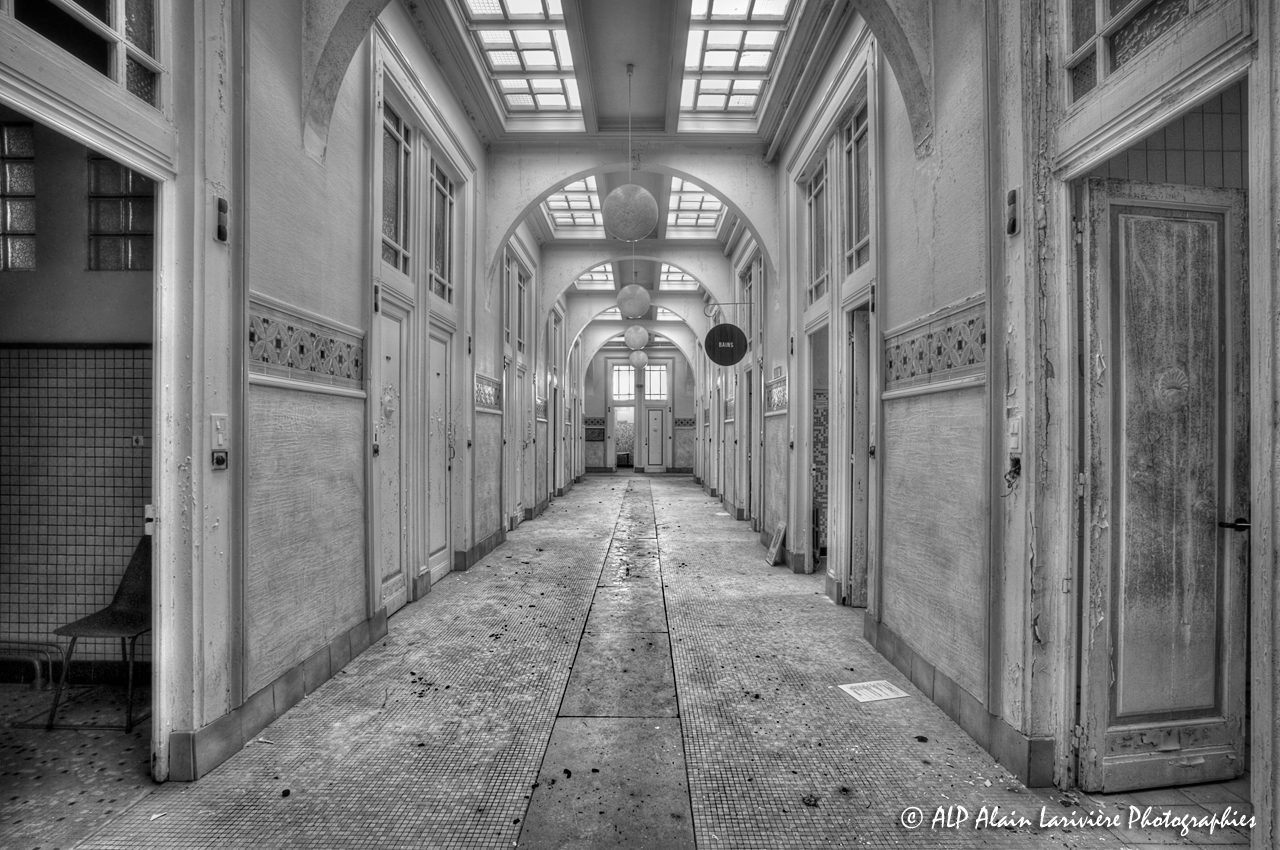 Les Grands Thermes de Châtel-Guyon en 2011 : Rez-de-chaussée -3N&B-